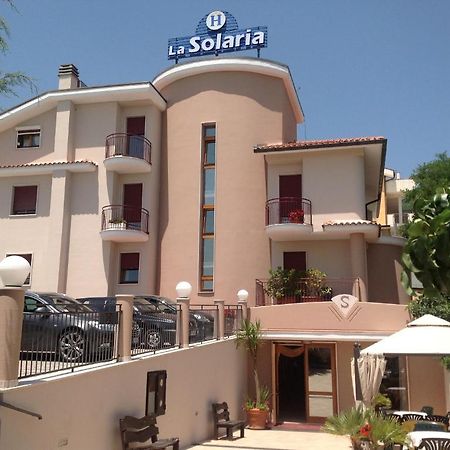 Hotel E Appartamenti La Solaria サン・ジョバンニ・ロトンド エクステリア 写真