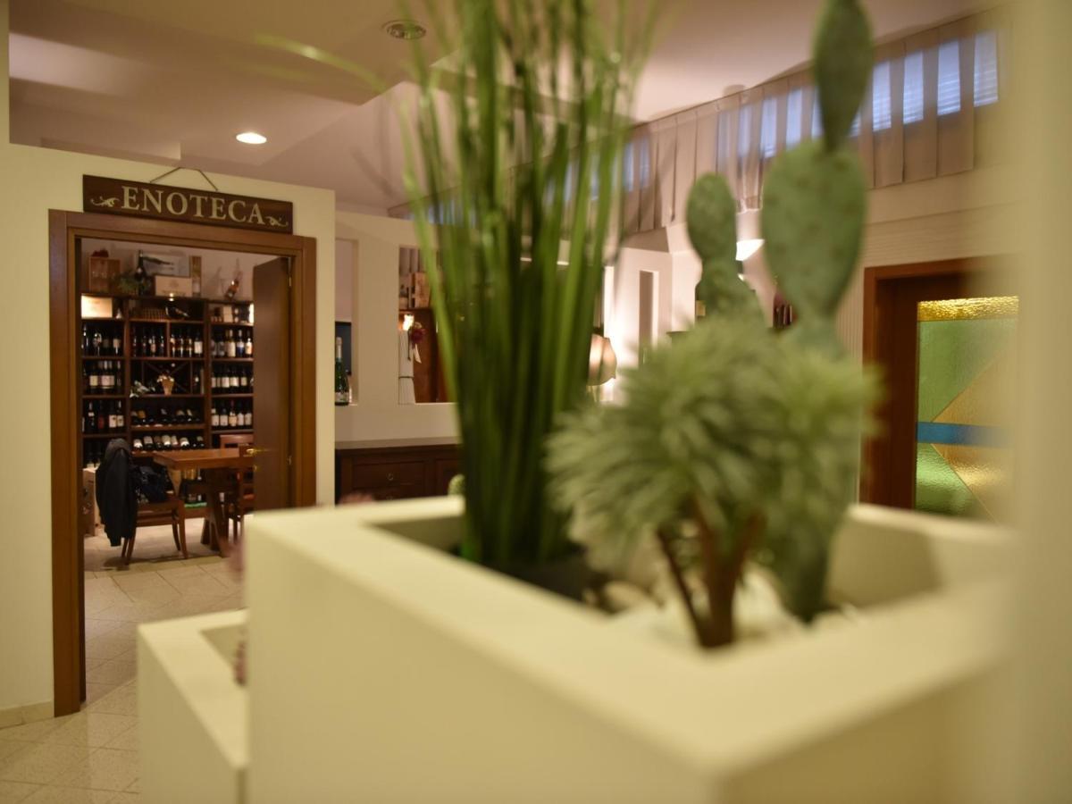 Hotel E Appartamenti La Solaria サン・ジョバンニ・ロトンド エクステリア 写真