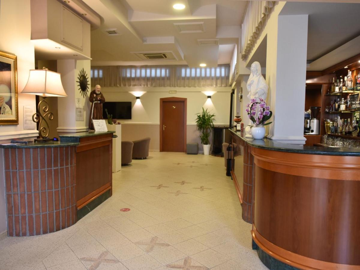 Hotel E Appartamenti La Solaria サン・ジョバンニ・ロトンド エクステリア 写真
