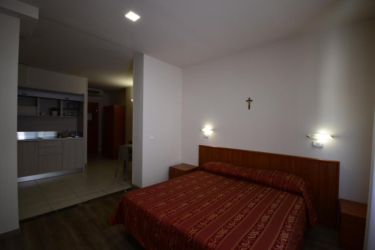 Hotel E Appartamenti La Solaria サン・ジョバンニ・ロトンド エクステリア 写真