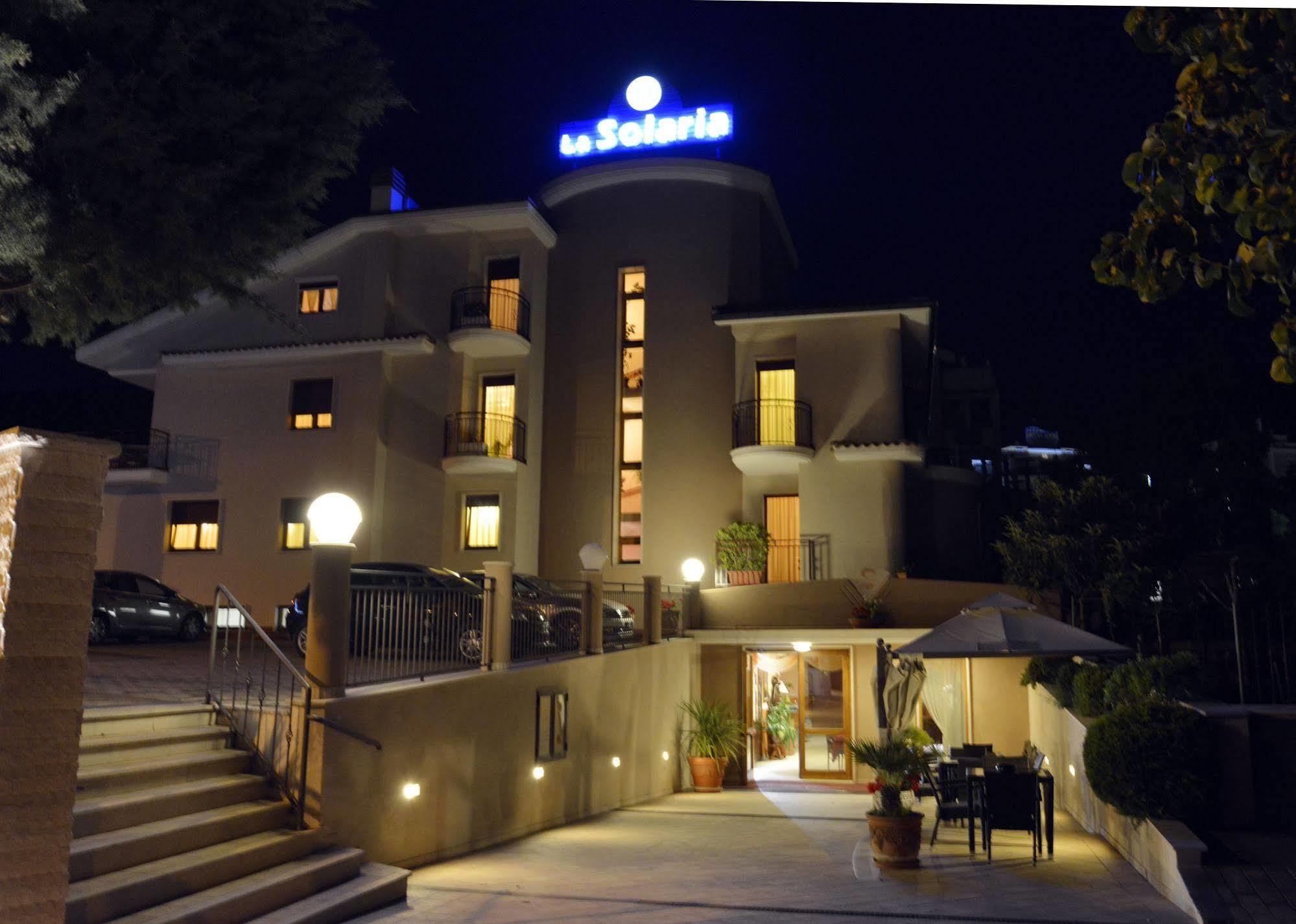 Hotel E Appartamenti La Solaria サン・ジョバンニ・ロトンド エクステリア 写真