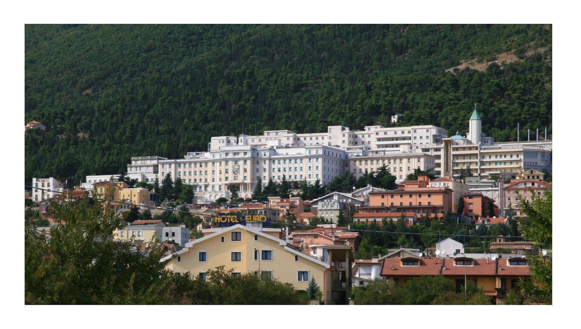 Hotel E Appartamenti La Solaria サン・ジョバンニ・ロトンド エクステリア 写真