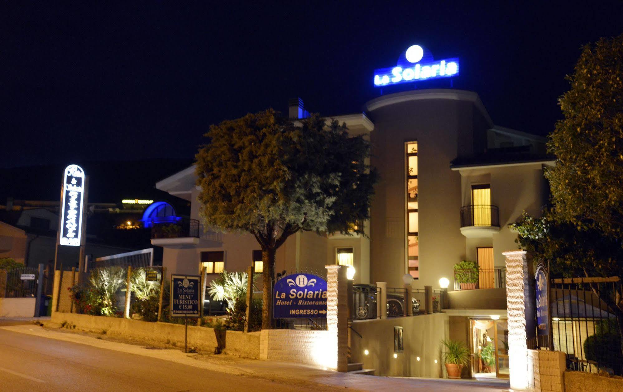 Hotel E Appartamenti La Solaria サン・ジョバンニ・ロトンド エクステリア 写真